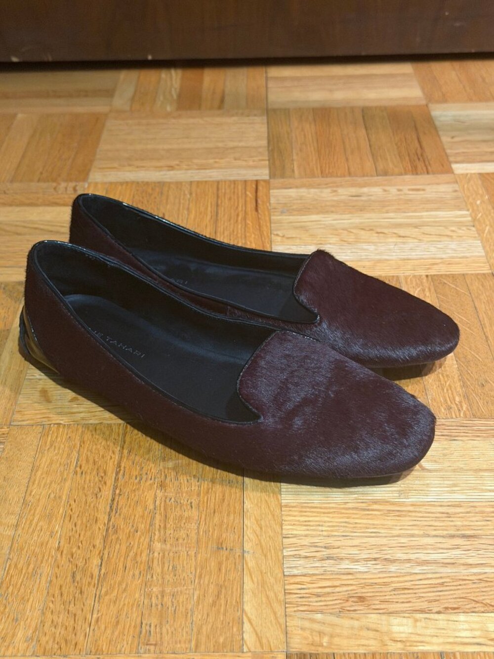 7-7.5M Elie Tahari Calf-hair burgundy smoking Flats